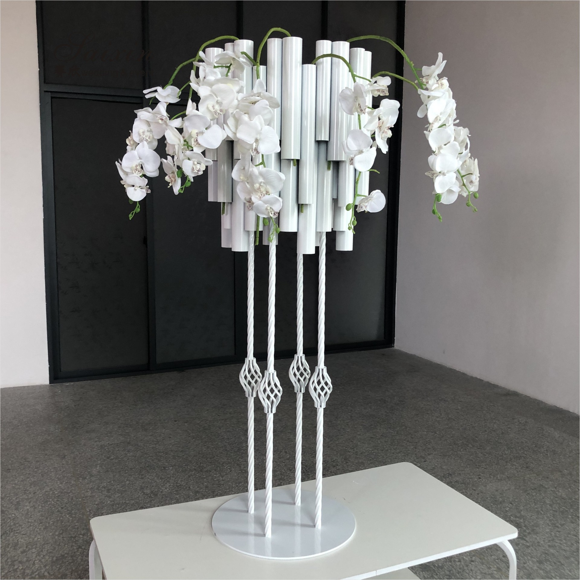 웨딩 이벤트 장식 용품 독특한 모양의 금색과 흰색 금속 - Wedding/Event Supply Store 리뷰 및 가격